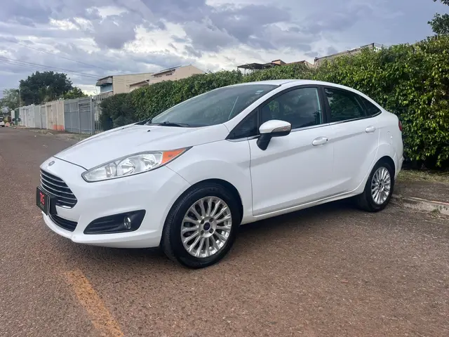 Carro Ford New Fiesta Sedan 2014 1.6 Titanium PowerShift (Flex)