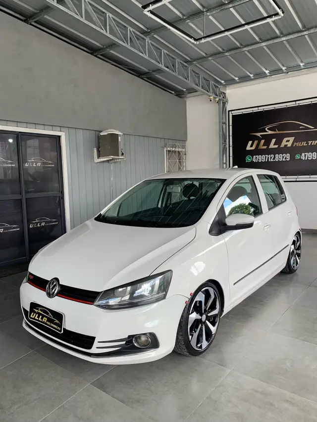 Carro Volkswagen Fox 2016 1.0 MPI Trendline (Flex)