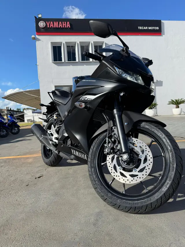 Moto Yamaha YZF R15 2025 ABS
