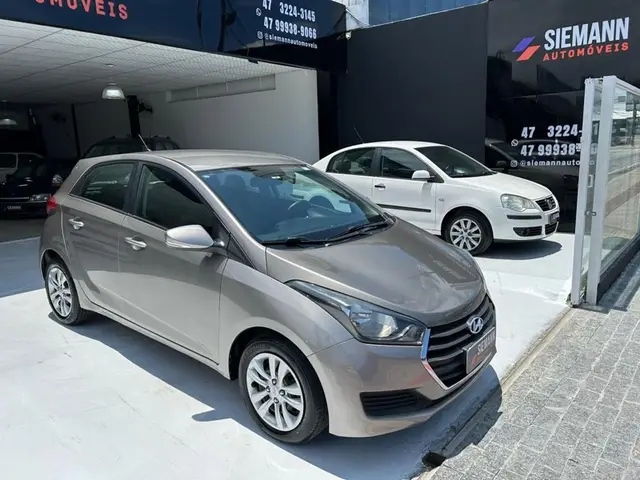 Carro Hyundai HB20S 2016 1.6 Comfort Plus (Aut) (Flex)