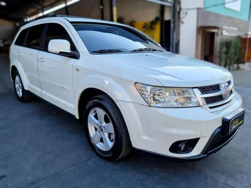 Fiat Freemont 2.4 16V Precision (Aut)