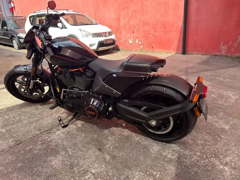 Harley-Davidson Softail FXDR