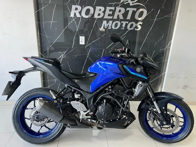 Carro Yamaha MT-03 2023 ABS