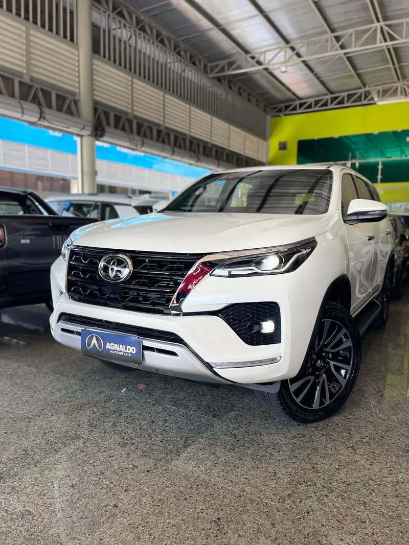 Toyota SW4 SRX 2.8 turbodiesel 7L 4x4 (Aut)
