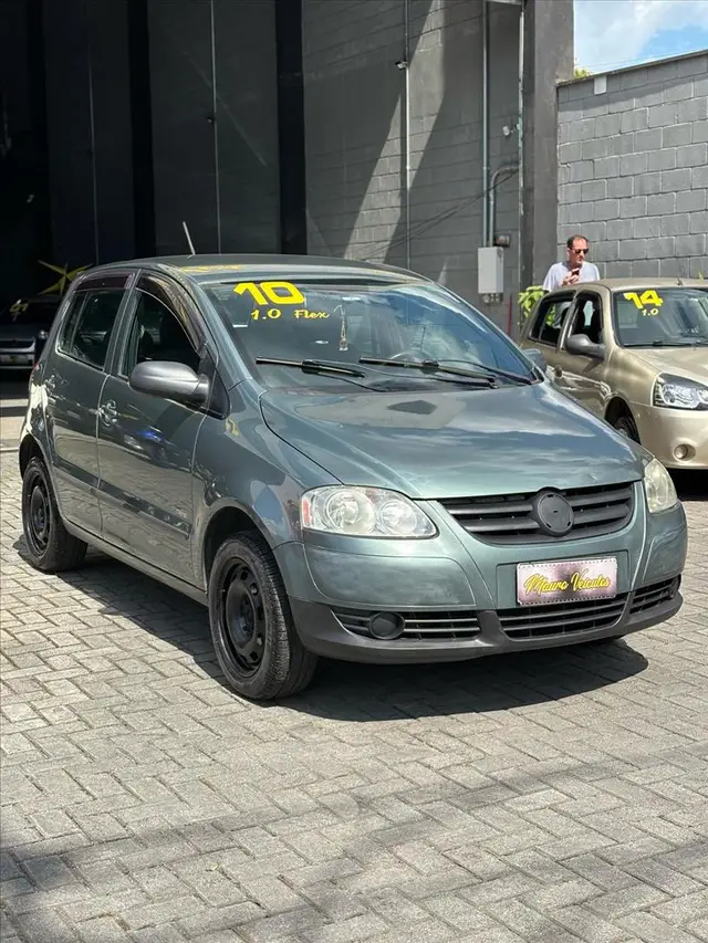 Carro Volkswagen Fox 2010 1.0 8V (Flex) 4p