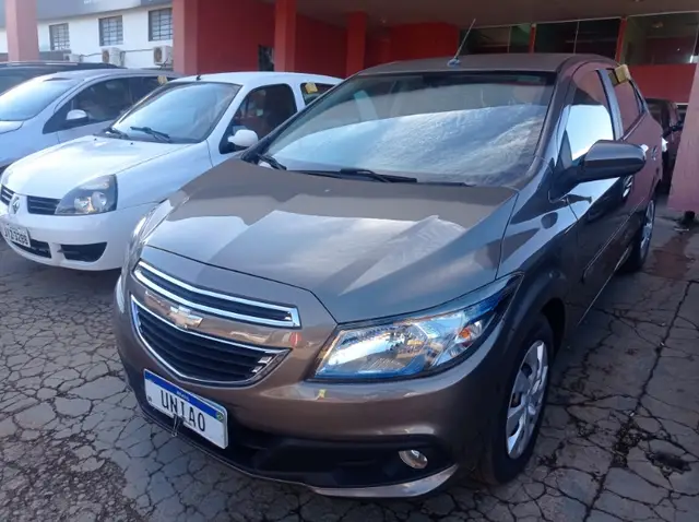 Carro Chevrolet Onix 2014 1.4 LT SPE/4 (Aut)