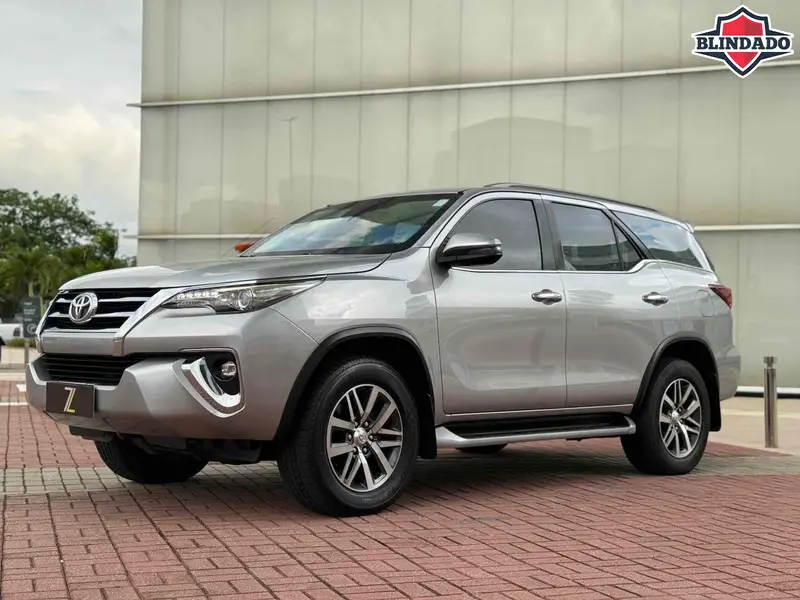 Toyota SW4 2.8 TDI SRX 7L 4x4 (Aut) (Diesel)