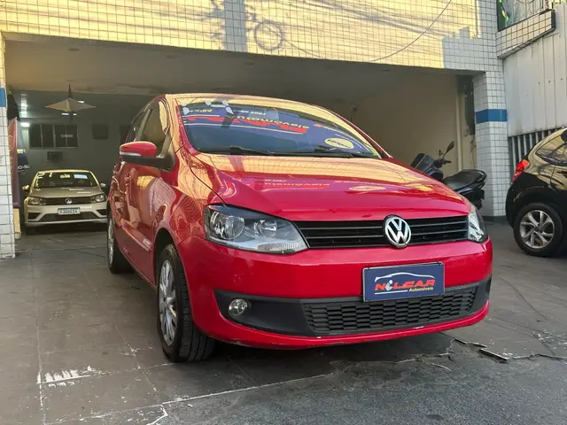 Carro Volkswagen Fox 2014 1.0 TEC (Flex) 4p