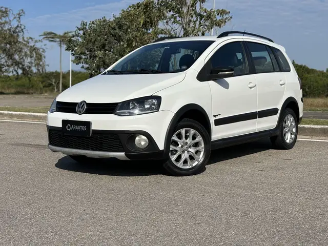 Carro Volkswagen SpaceCross 2014 1.6 8V I-Motion (Flex)