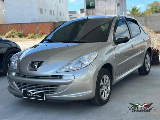 Carro Peugeot 207 2013 Hatch XR 1.4 8V (flex) 4p