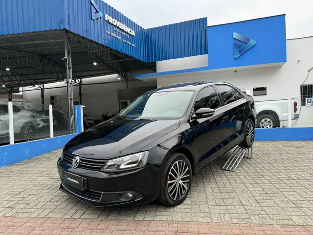 Carro Volkswagen Jetta 2013 2.0 TSI Highline DSG