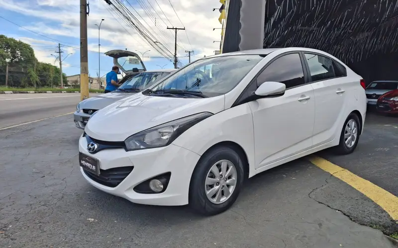 Hyundai HB20S 1.6 Comfort Plus (Flex)