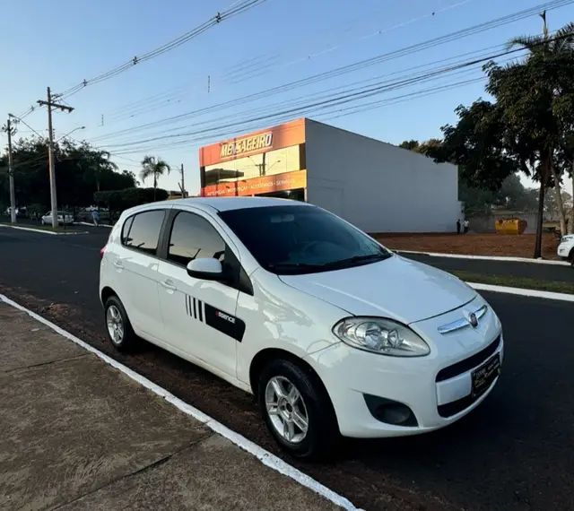 Carro Fiat Palio 2016 Attractive 1.4 Evo (Flex)