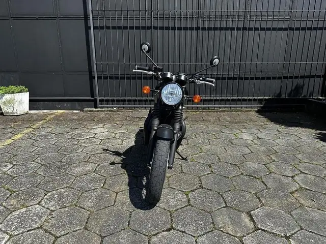 Carro Triumph Bonneville T120 2022 T120 Black