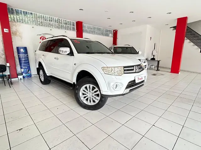 Carro Mitsubishi Pajero 2016 3.2 DI-D HPE 4WD (Aut)