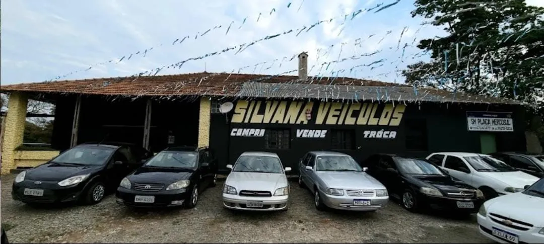 Fachada da loja SILVANA COMERCIO DE VEICULOS LTDA - São Roque - SP