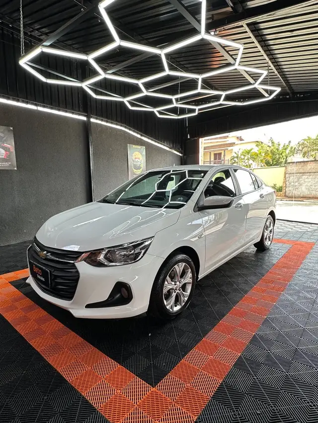 Carro Chevrolet Onix Plus 2023 LTZ 1.0 Turbo