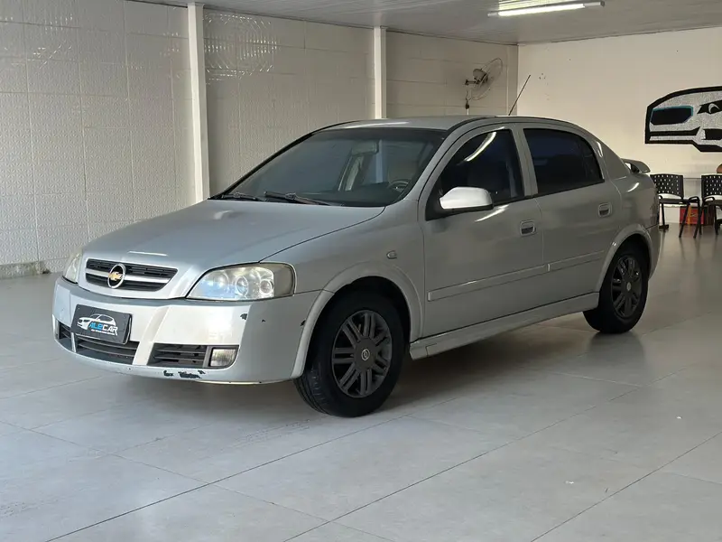 Chevrolet 2.0 8V 4p