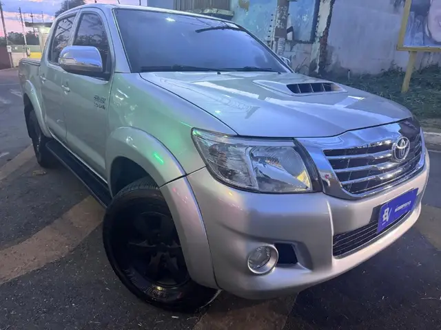 Carro Toyota Hilux Cabine Dupla 2013 Hilux 3.0 TDI 4x4 CD SRV (Aut)
