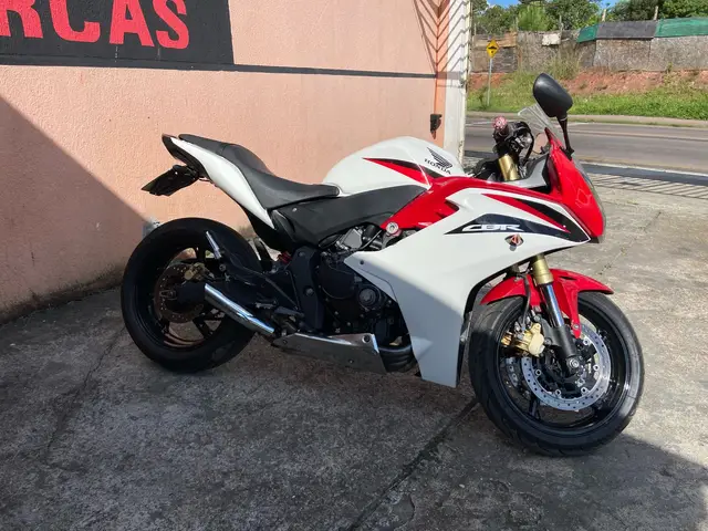 Carro Honda CBR 600 2012 F (Standard)