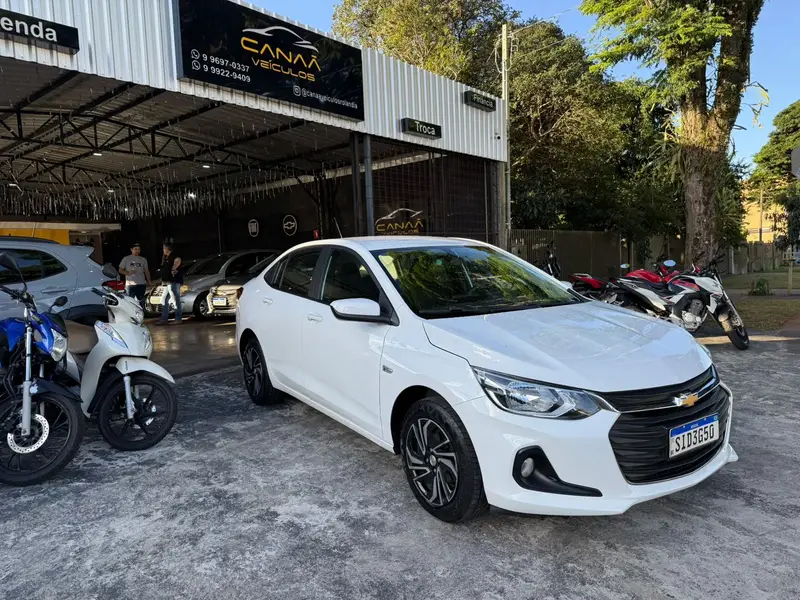 Chevrolet Onix Plus LT 1.0