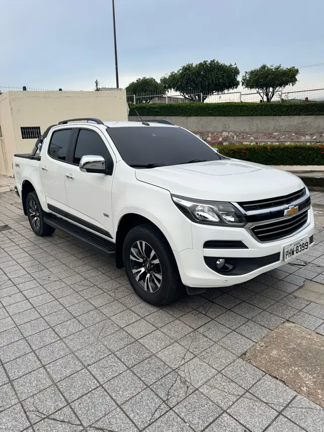 Carro Chevrolet S10 Cabine Dupla 2019 S10 2.5 ECOTEC SIDI LTZ 4WD (Cabine Dupla) (Aut)