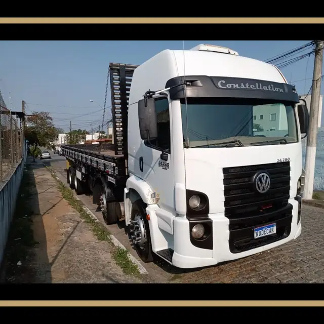Carro Volkswagen 24.280 2013 Constellation  E DC