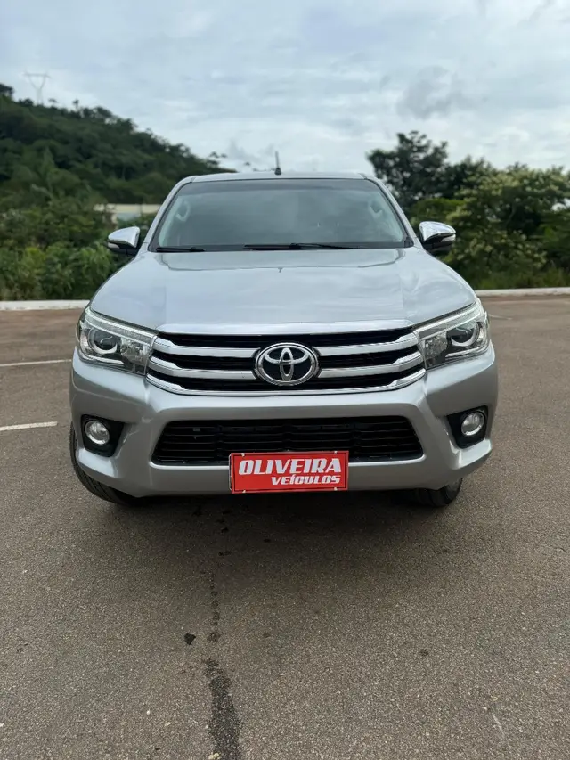 Carro Toyota Hilux Cabine Dupla 2016 Hilux 2.8 TDI SRX CD 4x4 (Aut)