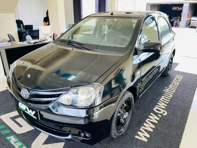 Carro Toyota Etios 2013 XS 1.3 (Flex)
