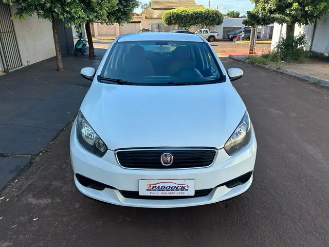 Carro Fiat Grand Siena 2021 Attractive 1.0 (Flex)