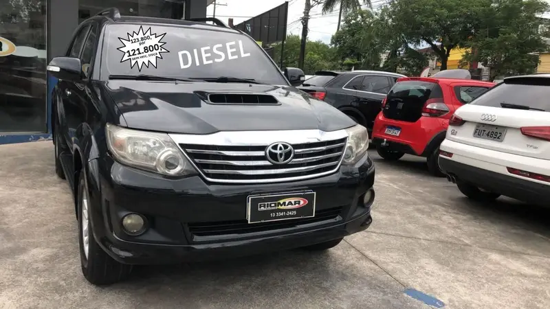 Toyota Hilux SW4 SRV 3.0 4X4 (7 Lugares)