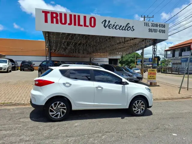 Carro JAC T40 Plus 2018 1.5 16V VVT JetFlex
