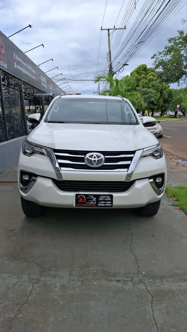 Carro Toyota SW4 2019 2.8 TDI SRX 5L 4x4 (Aut)