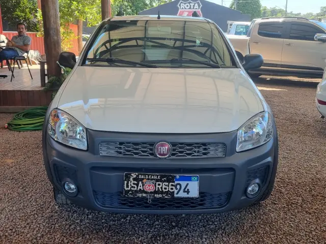 Carro Fiat Strada 2017 Hard Working 1.4 (Flex) (Cabine Simples)