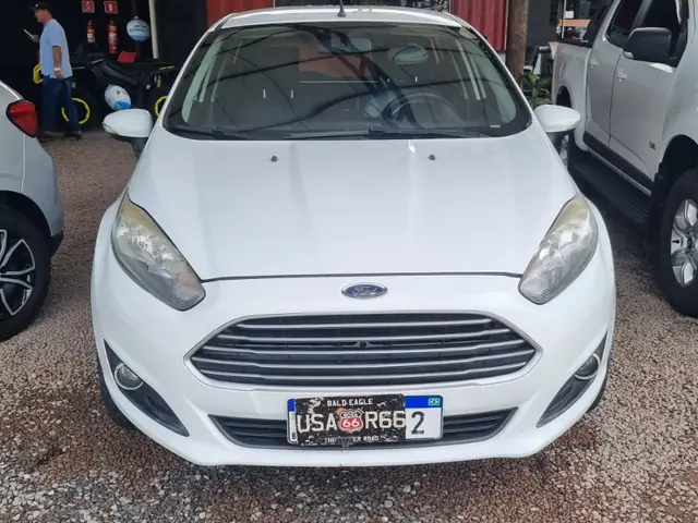 Carro Ford Fiesta Hatch 2016 1.6 (Flex)