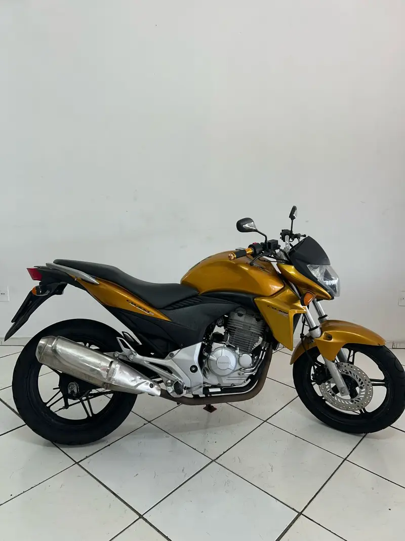 Honda CB 300R Standard