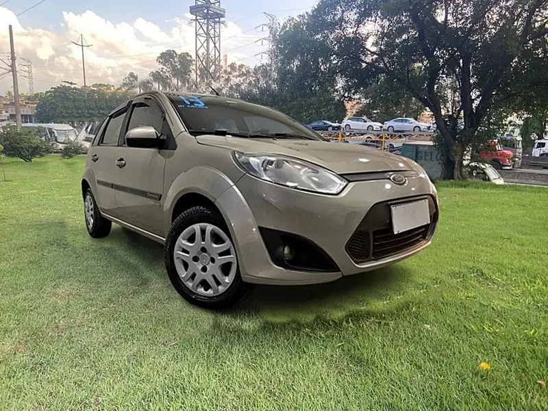 Ford Fiesta Sedan SE 1.6 Rocam (Flex)