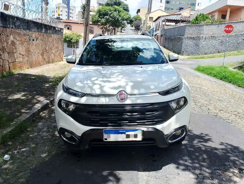 Fiat Toro Freedom 1.8 AT6 4x2 (Flex)