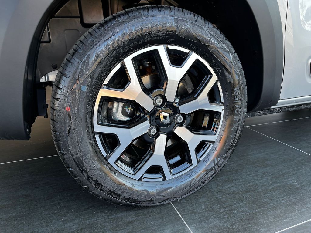 Kwid Outsider 1.0