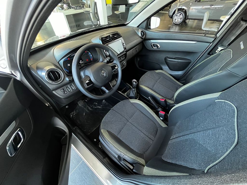 Kwid Outsider 1.0