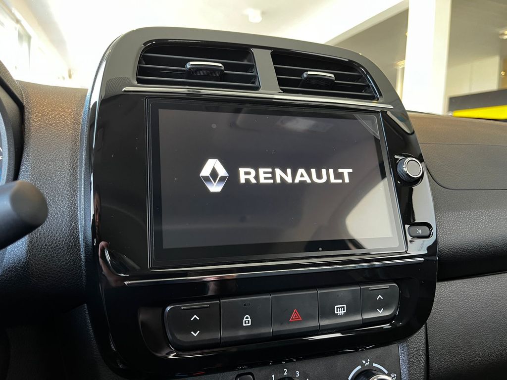 Kwid Outsider 1.0