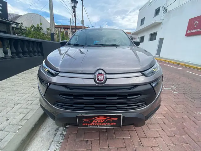 Carro Fiat Toro 2021 Endurance 1.8 MT5 FLEX 4P
