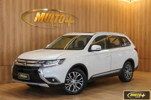 Carro Mitsubishi Outlander 2018 Comfort 2.0 16V (Aut)