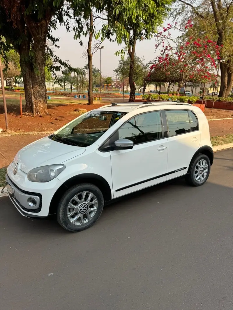Volkswagen Up! 1.0 12v TSI E-Flex Cross