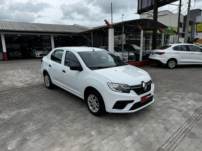 Renault Logan Life 1.0