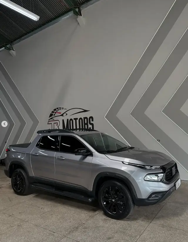 Carro Fiat Toro 2024 Volcano 2.0