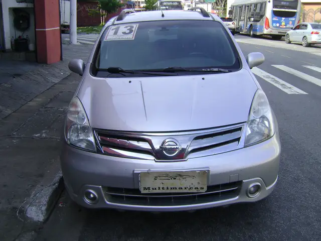 Carro Nissan Livina 2013 SL 1.8 16V (flex) (aut)