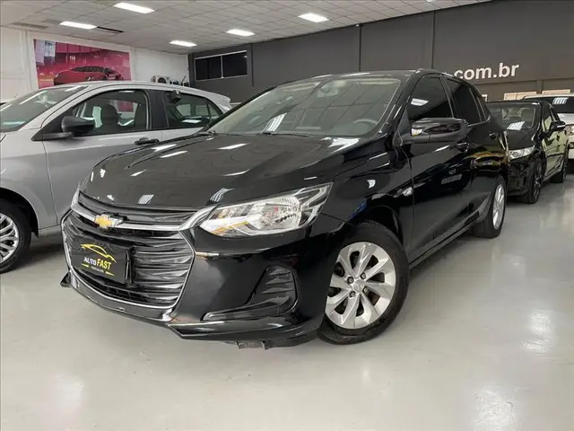 Carro Chevrolet Onix Plus 2023 LT 1.0