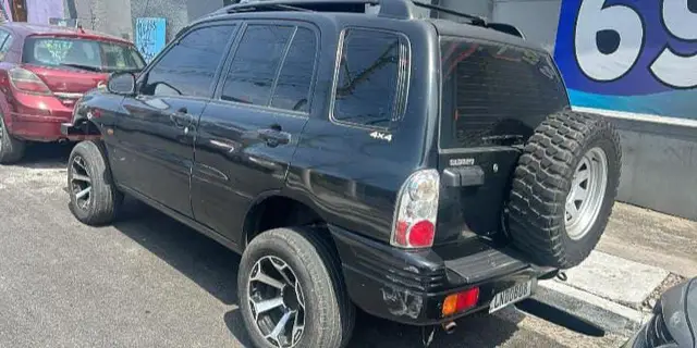 Carro Suzuki Grand Vitara 2000 4x4 2.0 16V (aut)