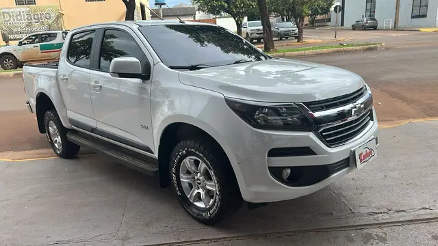 Carro Chevrolet S10 Cabine Dupla 2018 S10 2.5 ECOTEC SIDI LT 4x2 (Cabine Dupla) (Aut)